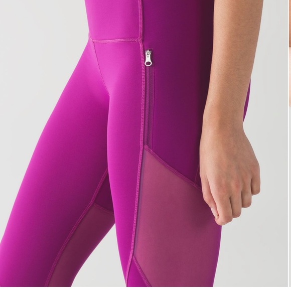 Lululemon Rush Hour Crop 21” - Picture 7 of 11